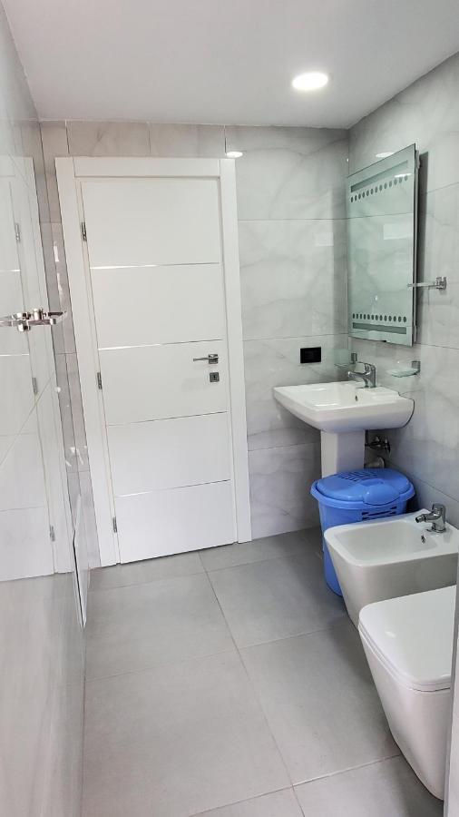 Olsi Apartment Vlore Bagian luar foto